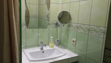 Фото номера Двухместный номер с 2 отдельными кроватями и душем Гостиница  Как Дома г. Иловля 6